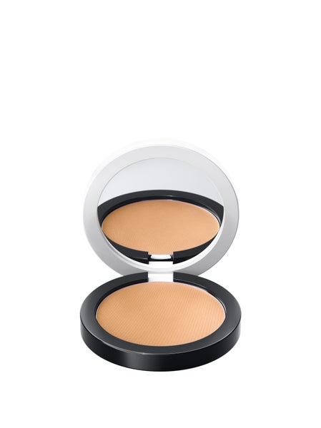 Und Gretel WOLKEN SPF 50+ Compact Powder Medium 02